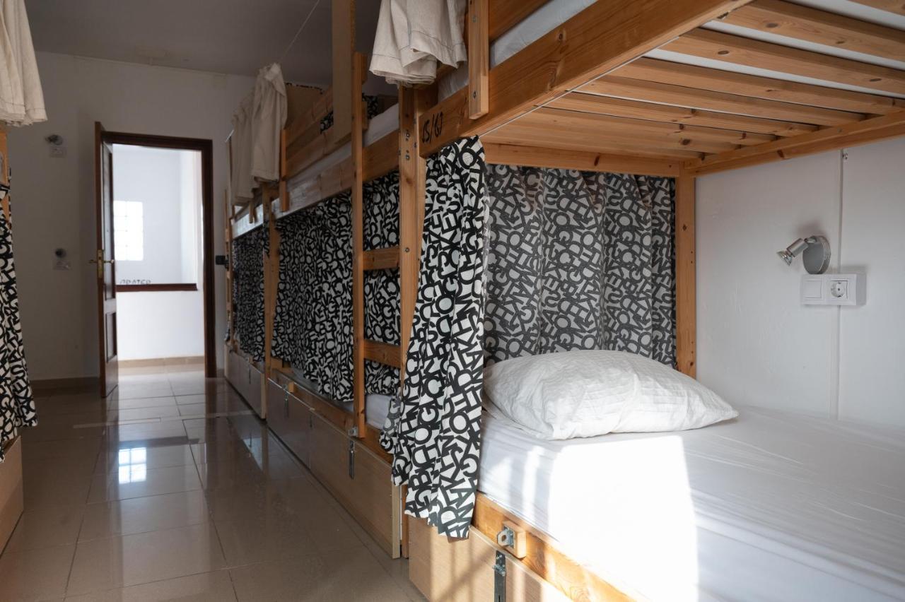 Drago Nest Hostel Icod De Los Vinos Buitenkant foto